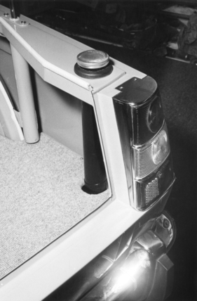 BMW 1500 (1961) - Tankstutzen unter Heckkofferdeckel