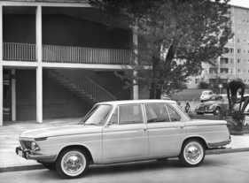 BMW 1500 (1962) - viertürig und mit 1500 cm3 und 80 PS gut motorisiert