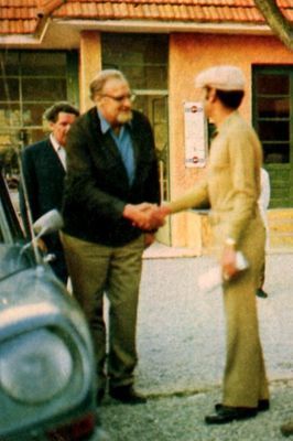 Begrüssung des Königs - NSU RO 80 kontra Citroën DS 21 im hobby Super-Test in Afrika Begrüssung des Königs - NSU RO 80 kontra Citroën DS 21 im hobby Super-Test in Afrika