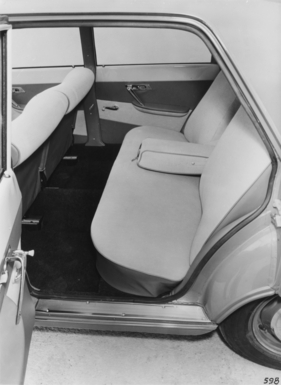 Peugeot 404 (1961) - Rückbank