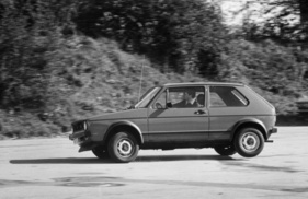 VW Golf GTI (1976) - in schnell gefahrenen Kurven hebt schon mal das hintere kurveninnere Rad ab