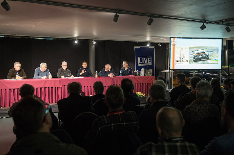 Artikelbild Der perfekte Viergänger (3. Porsche Legendentreff)