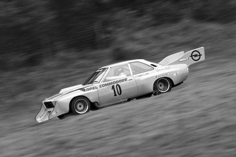 Artikelbild Verleiht Flügel - Opel Commodore B Jumbo 6000